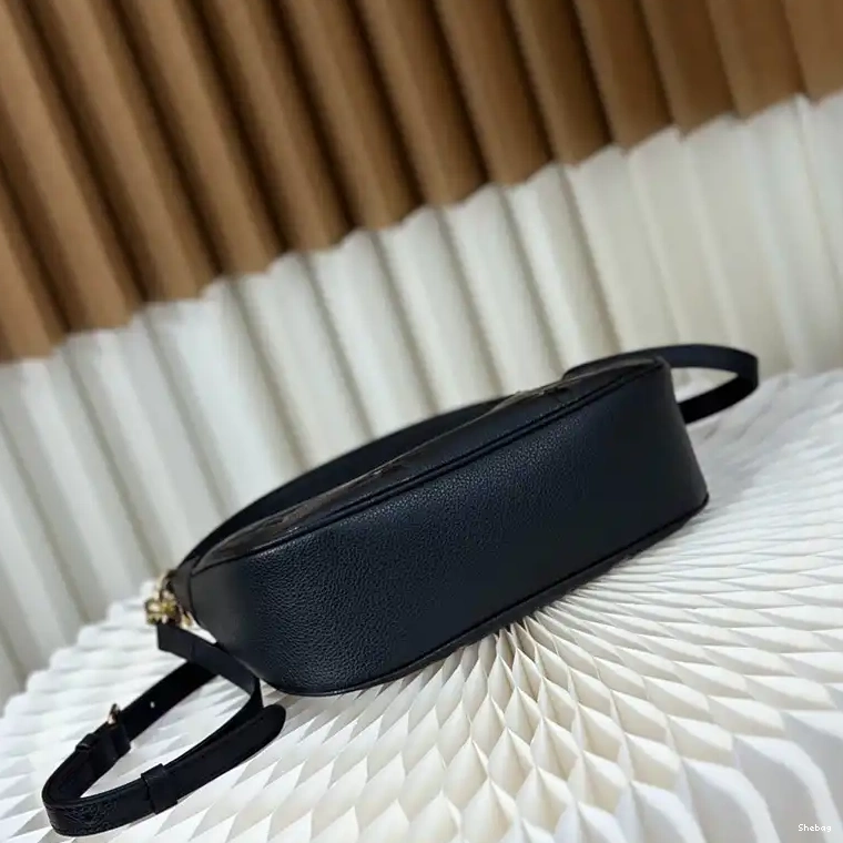 Bags 2407YZ0219 LV 0822